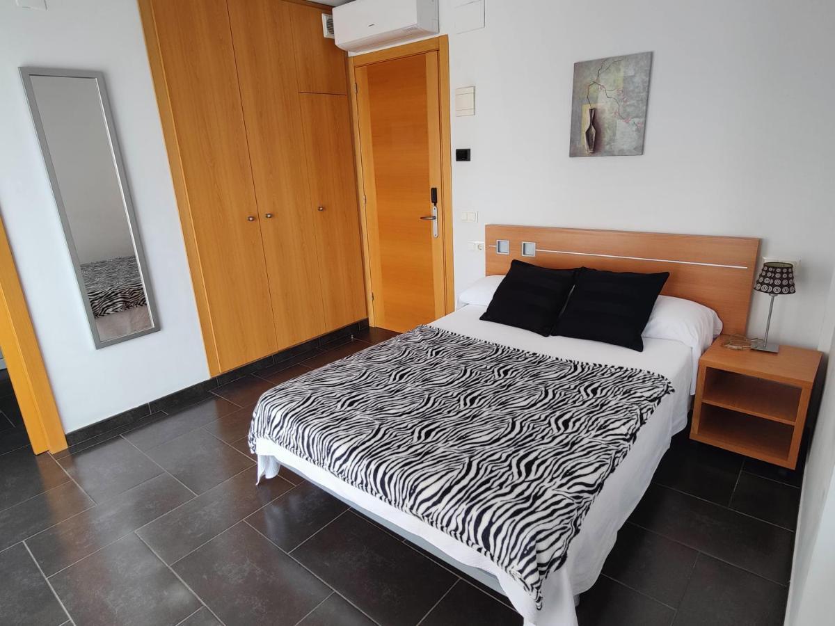 Hostal Manel 皮内达德马尔 外观 照片