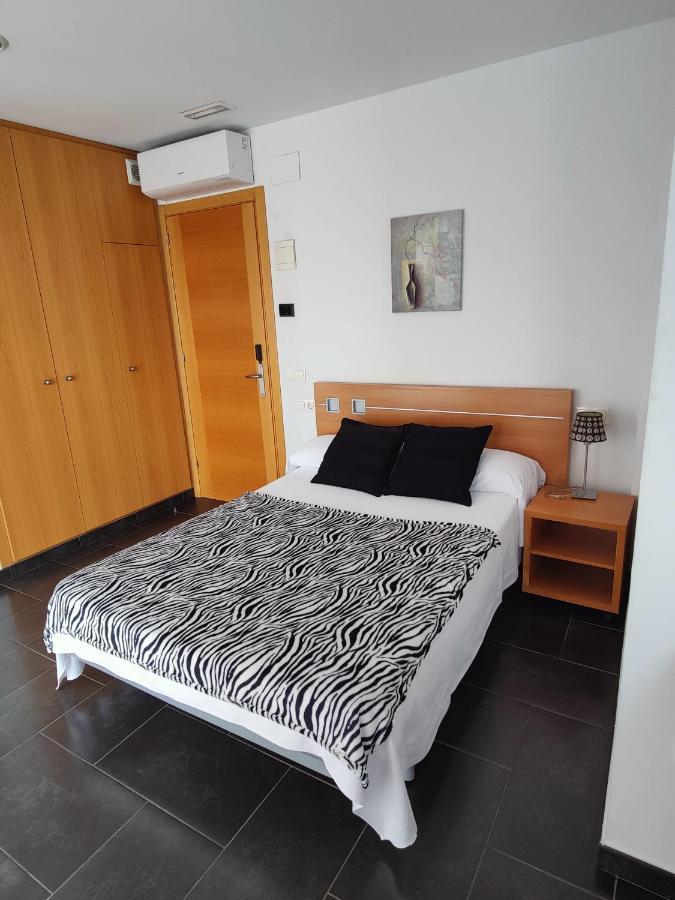 Hostal Manel 皮内达德马尔 外观 照片