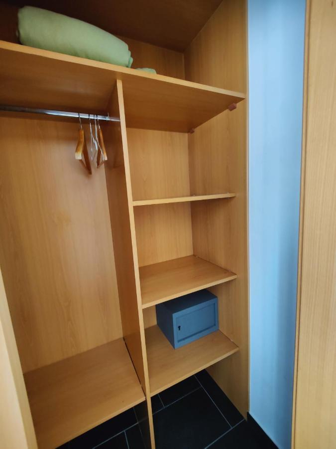 Hostal Manel 皮内达德马尔 外观 照片