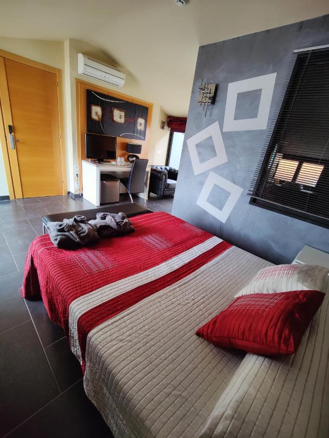 Hostal Manel 皮内达德马尔 外观 照片