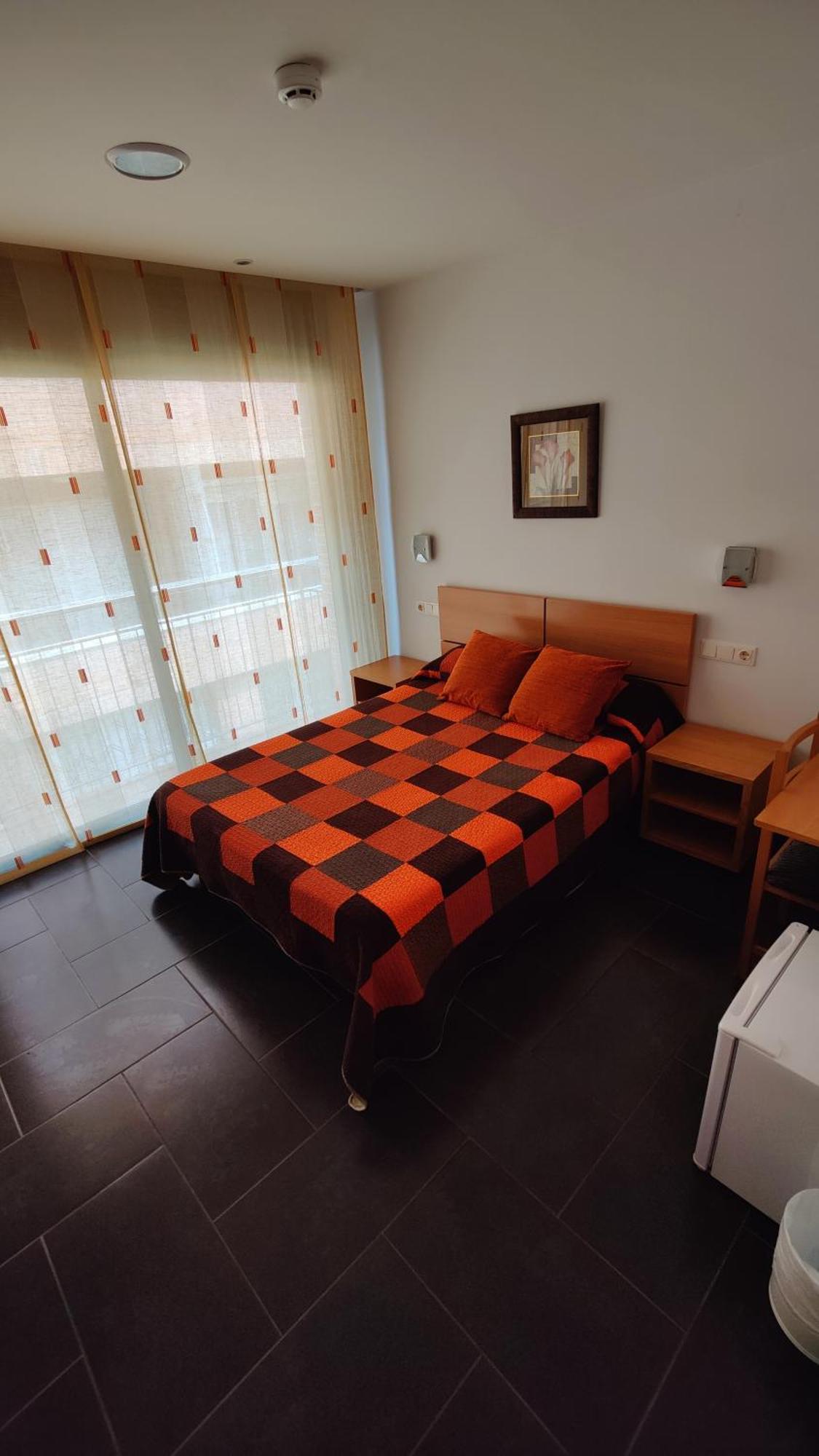 Hostal Manel 皮内达德马尔 外观 照片