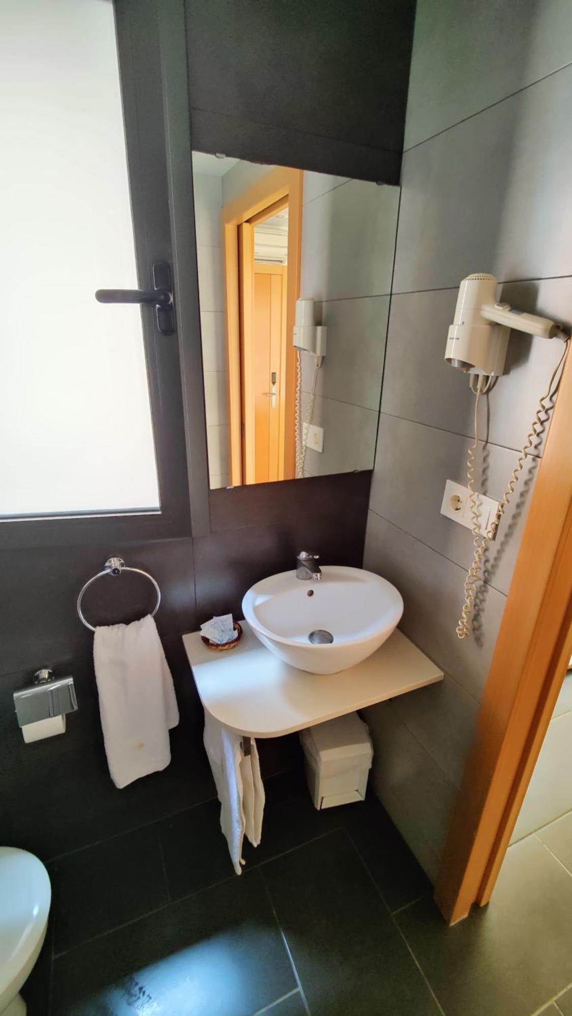 Hostal Manel 皮内达德马尔 外观 照片